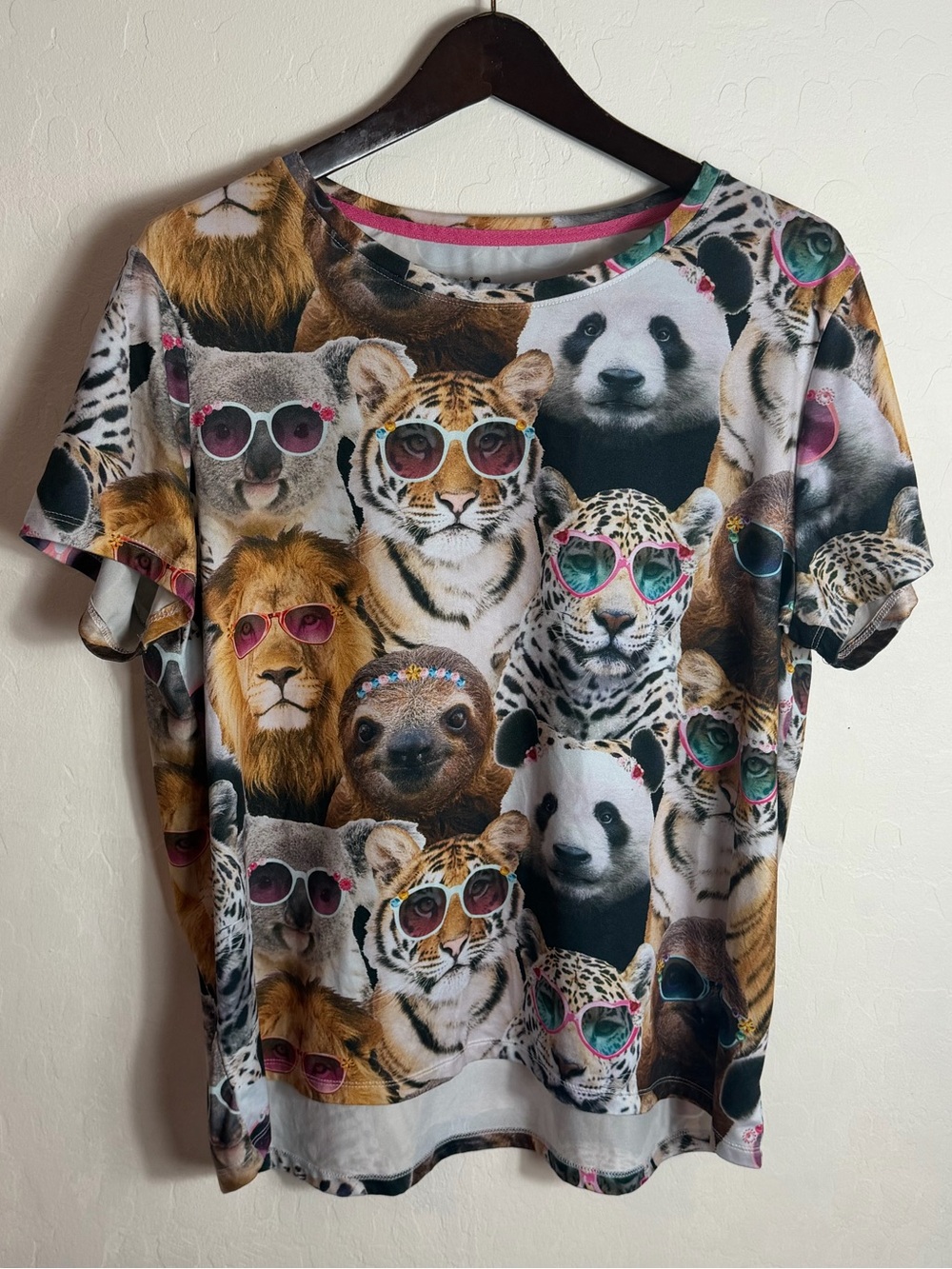Secret Treasures Multi-Color Animal Sunglasses Graphic Tee